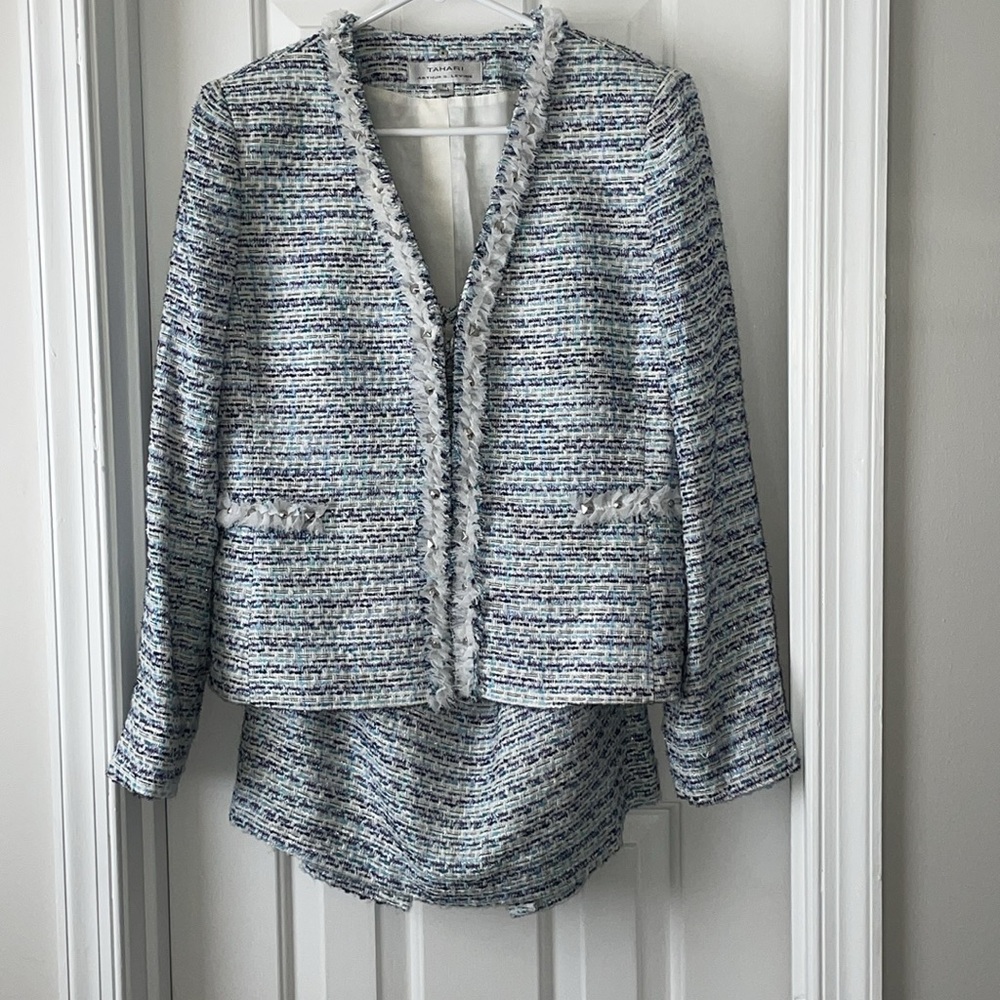Tahari 2pc Boucle Suit women’s size 12